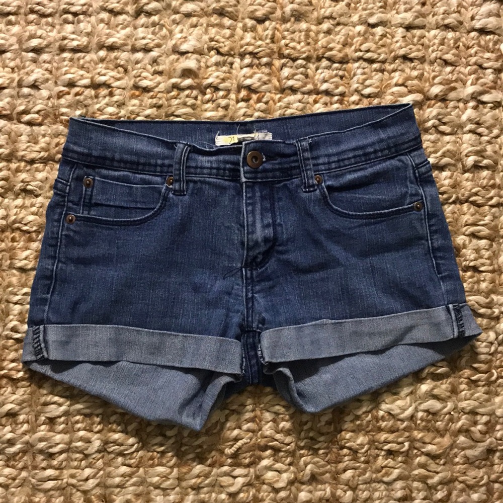 jean shorts!!